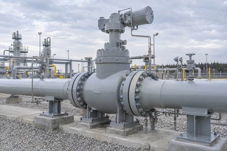 Valvola a saracinesca through conduit in una stazione gas